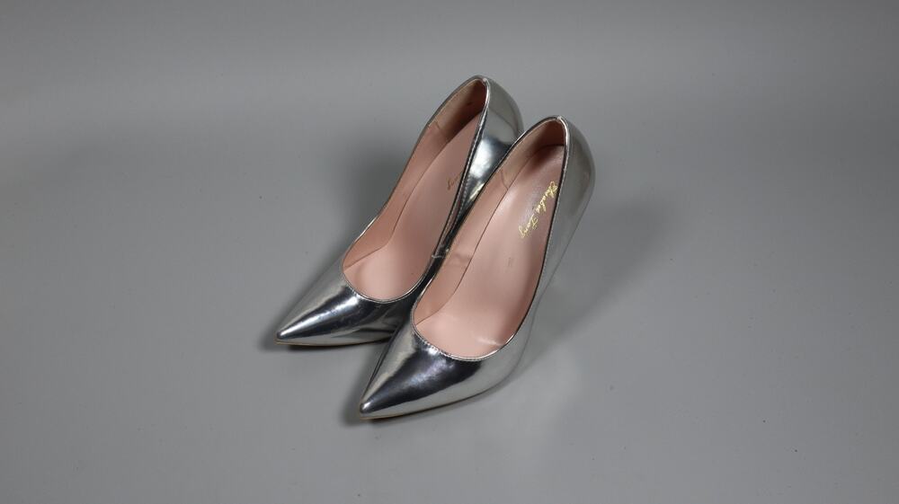 Elizabeth Lang 4.7 Inch Pumps Pointy Toe Stiletto Wedding Shoes Silver Size 8 - Picture 1 of 8
